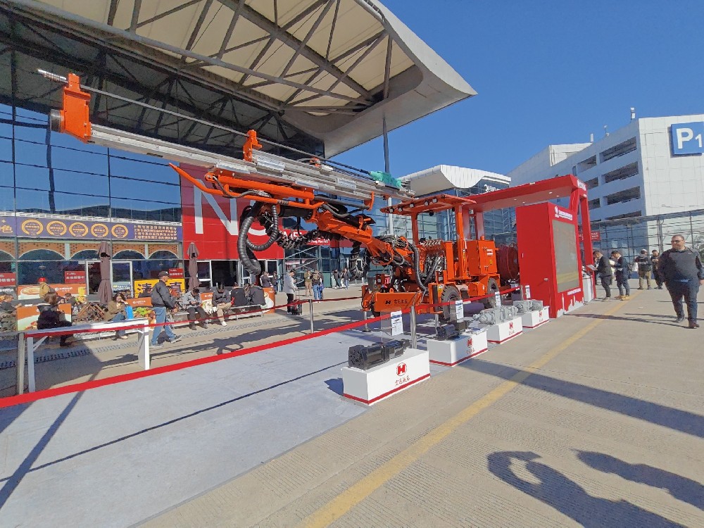 bauma CHINA 2024，圓滿收官！中國(guó)力量，閃耀世界舞臺(tái)，宏遠(yuǎn)創(chuàng)新，煥行業(yè)新生！